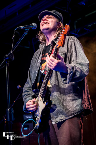 Zac Schulze on vocals & guitar