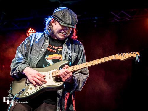 Zac Schulze on vocals & guitar