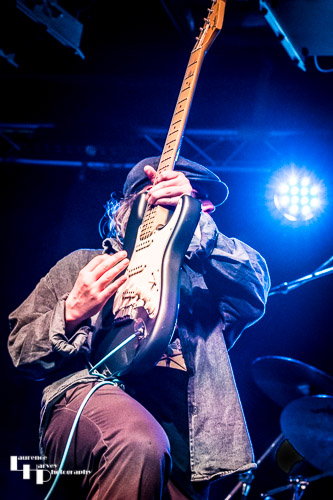 Zac Schulze on vocals & guitar