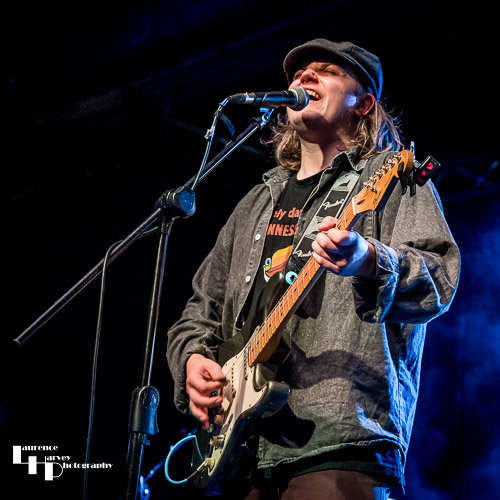 Zac Schulze on vocals & guitar