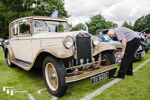 1930 Lancia Artena Berlina & interested party