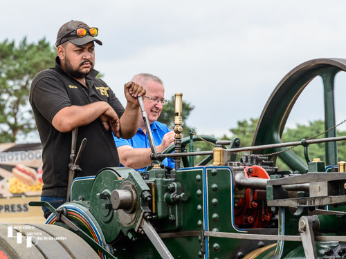 Traction engine driver - Ransomes Sims & Jefferies General Purpose Engine, 30004 - Built in 1919, R 6968, 